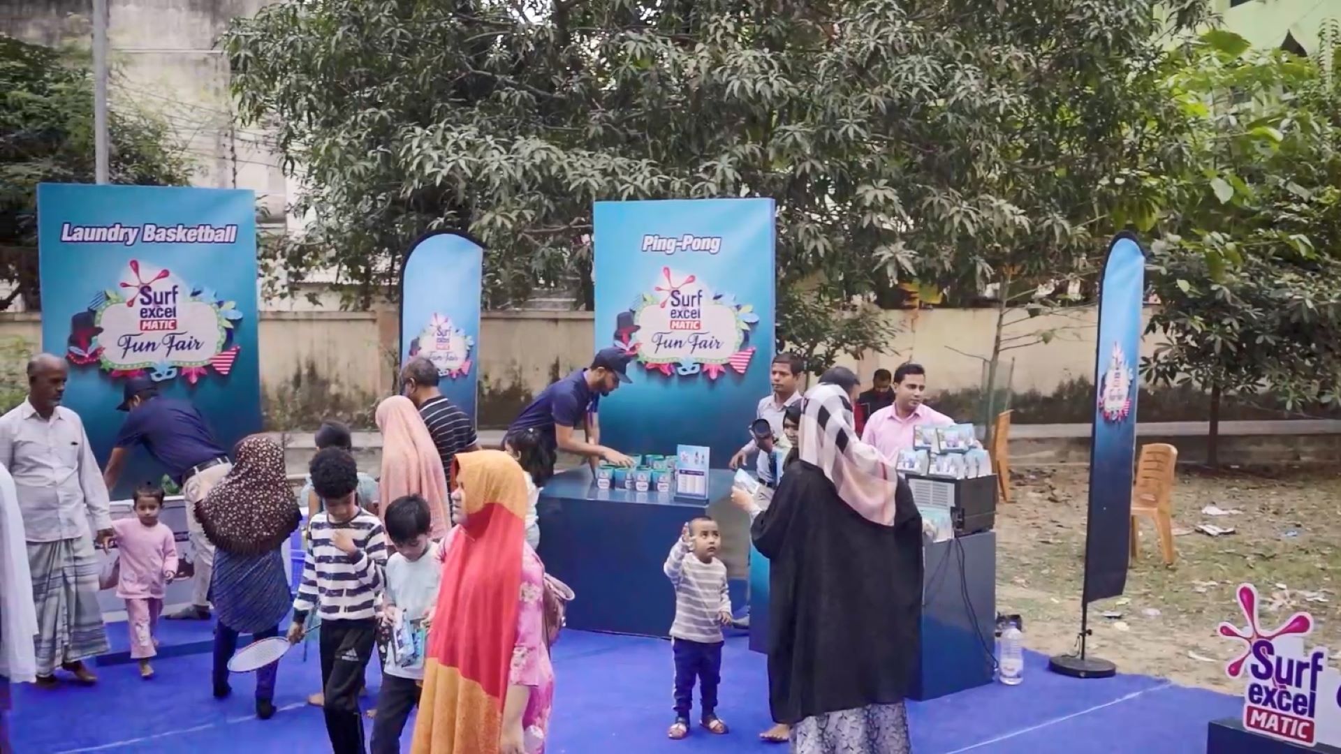 ফান ফেয়ারের মজার আয়োজনে অ্যাপার্টমেন্ট কমপ্লেক্সে থাকা পরিবারের অংশগ্রহণ