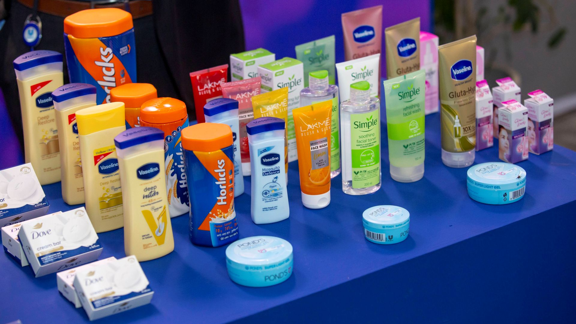 ইউনিলিভার বাংলাদেশের পণ্য পরিবেশন 